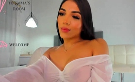 kinky-hot-tbabe-emma-mejia-on-webcam-part-5