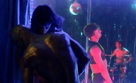 sensuous-amateur-lovers-put-on-a-wonderful-show-on-stage