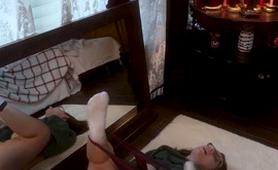 nerdy-amateur-teen-doesn-t-hold-back-the-urge-to-masturbate