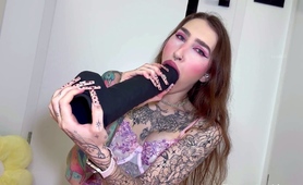 Tattooed Milf Vixen Having Fun With Big Toys On Webcam